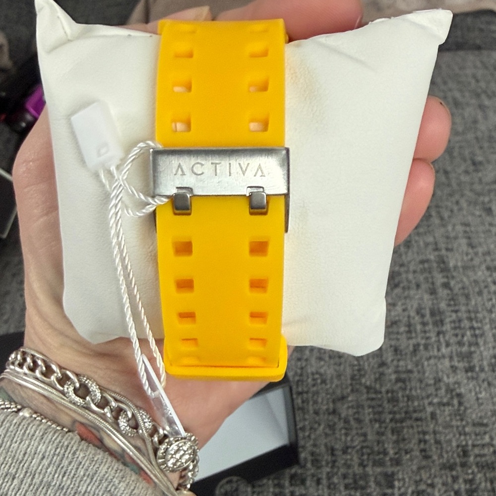 BNWT  X INVICTA Digital Men’s Watch Collection Bold Yellow Sports Watch. - Picture 8 of 9